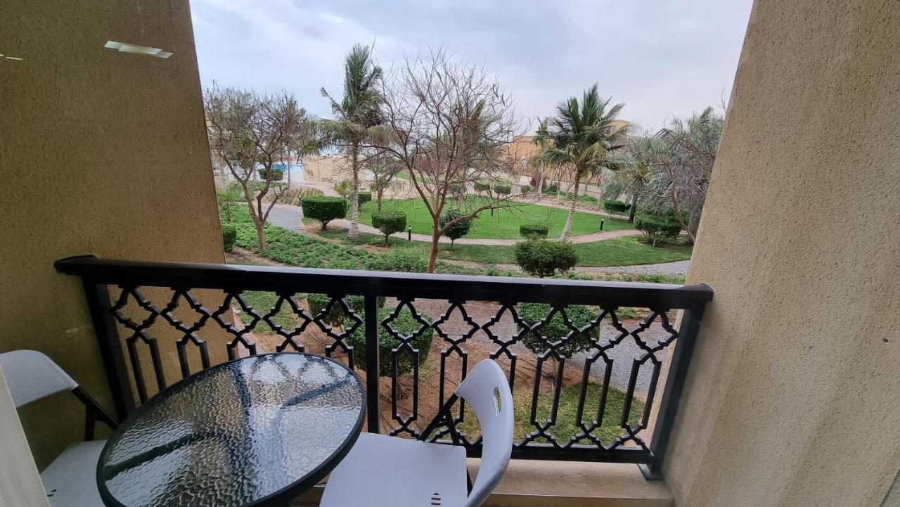 Apartment Near The Sea